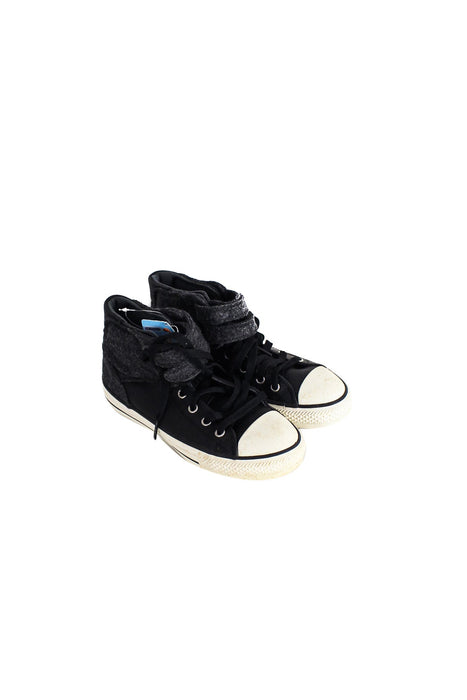 A Black Sneakers from Dr. Kong in size 9Y for boy. (Front View)