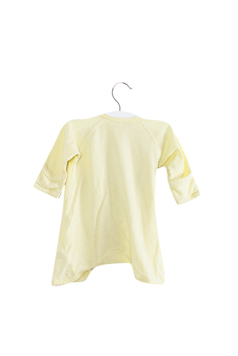 A Yellow Onesies from Chicco in size 0-3M for neutral. (Back View)