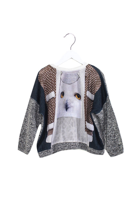 A Grey Knit Sweaters from Venera Arapu in size 6T for girl. (Front View)