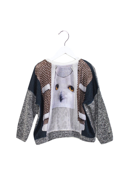 A Grey Knit Sweaters from Venera Arapu in size 6T for girl. (Front View)
