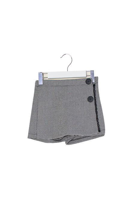 A White Skorts from Nanan in size 3T for girl. (Front View)