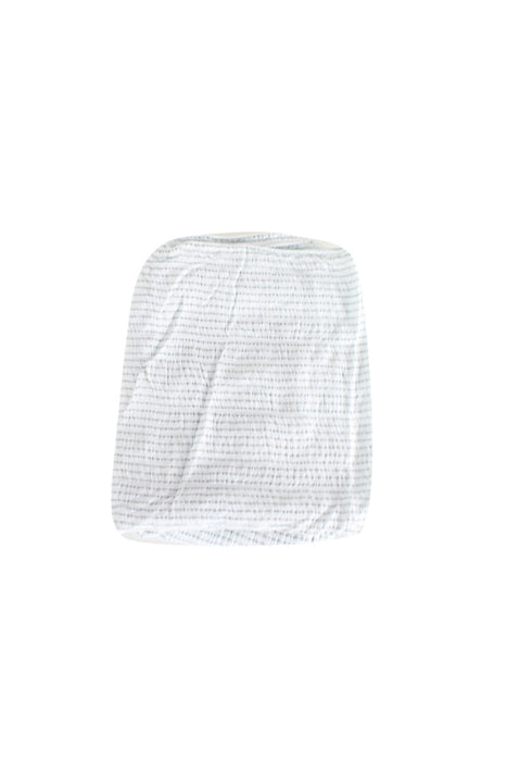 A Green Blankets from Aden & Anais in size O/S for neutral. (Front View)