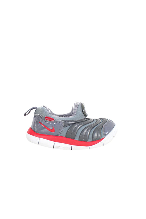 A Grey Sneakers from Nike in size 3T for boy. (Back View)