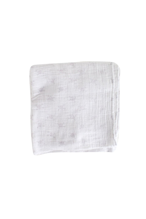 A Silver Blankets from Aden & Anais in size O/S for girl. (Front View)