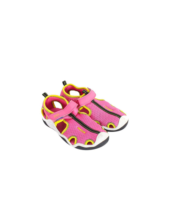 A Pink Sandals from Geox in size 7Y for girl. (Front View)