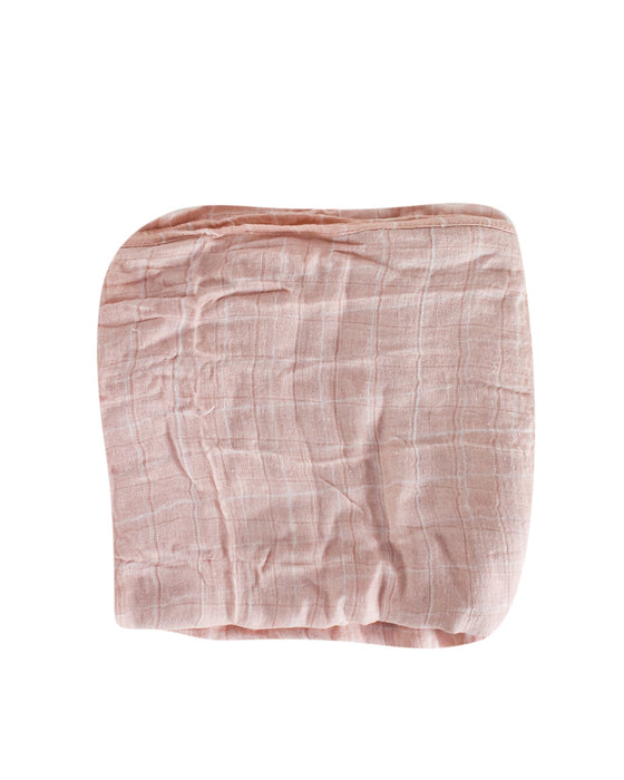 A Pink Swaddles from Little Unicorn in size O/S for neutral. (Front View)