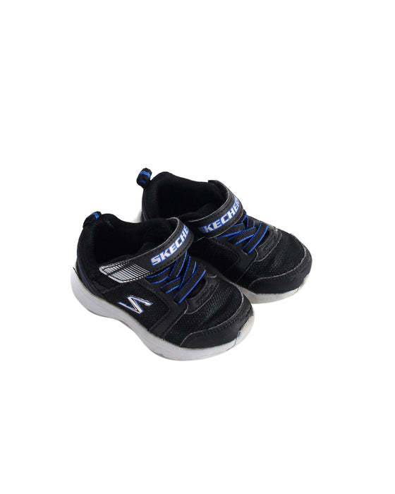 A Black Sneakers from Skechers in size 12-18M for boy. (Front View)