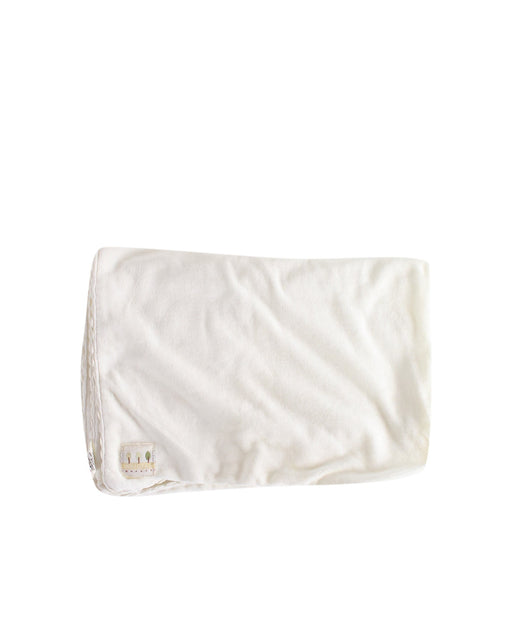A Beige Blankets from Natures Purest in size O/S for neutral. (Front View)