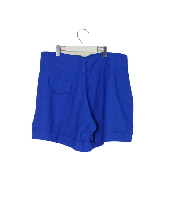 A Blue Shorts from Pomkin in size L for maternity. (Back View)