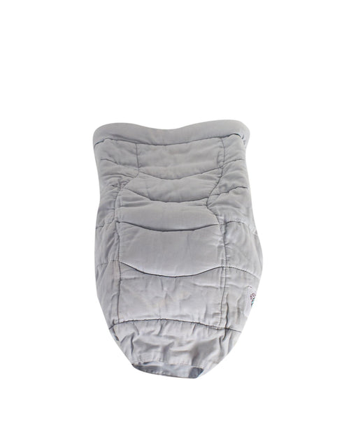A Grey Baby Carriers from Ergobaby in size O/S for neutral. (Front View)