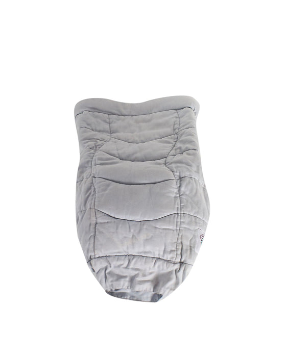 A Grey Baby Carriers from Ergobaby in size O/S for neutral. (Front View)