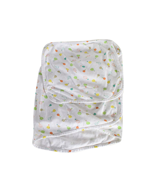 A White Swaddles from The Gro Company in size 0-3M for boy. (Front View)