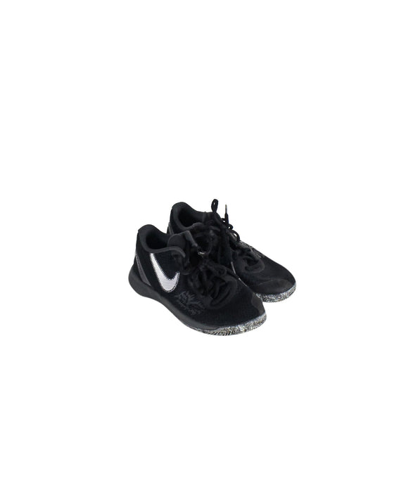 A Black Sneakers from Nike in size 8Y for boy. (Front View)