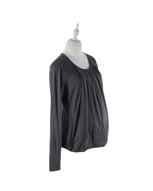 A Grey Long Sleeve Tops from Mothers en Vogue in size L for maternity. (Front View)