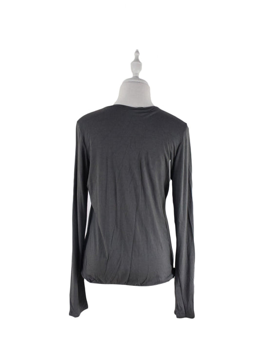 A Grey Long Sleeve Tops from Mothers en Vogue in size L for maternity. (Back View)