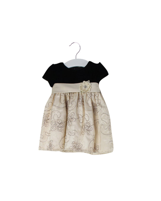 A Ivory Short Sleeve Dresses from American Princess in size 6-12M for girl. (Front View)