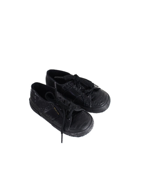 A Black Sneakers from Superga in size 4T for neutral. (Front View)
