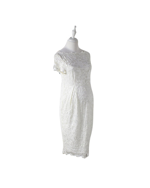 A Ivory Short Sleeve Dresses from Mayarya in size S for maternity. (Front View)