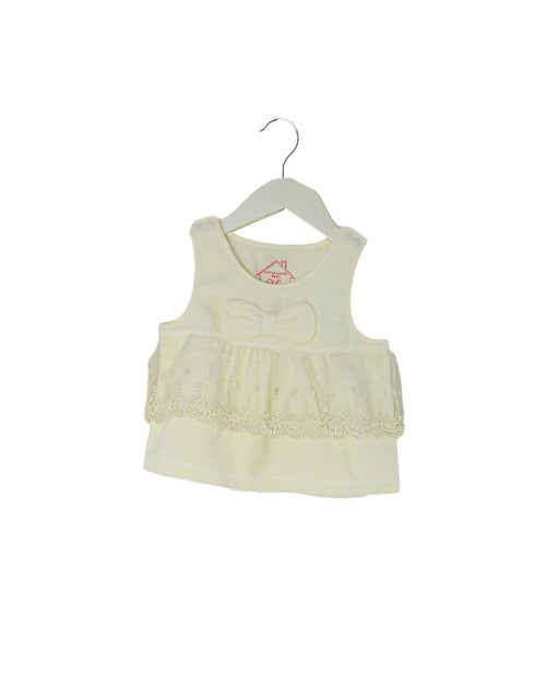 A Ivory Sleeveless Tops from Chickeeduck in size 3-6M for girl. (Front View)