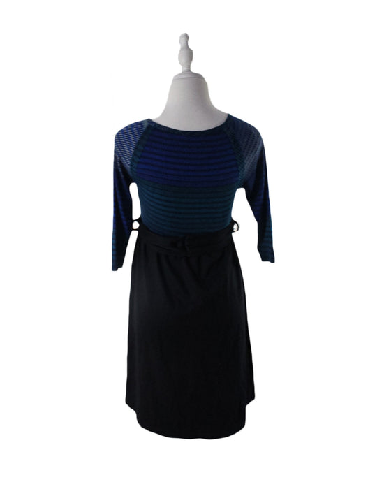 A Black Long Sleeve Dresses from Maternal America in size XS for maternity. (Back View)