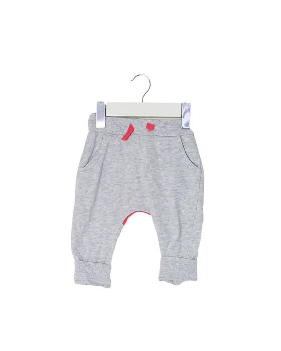 A Grey Sweatpants from Seed in size 3-6M for girl. (Front View)