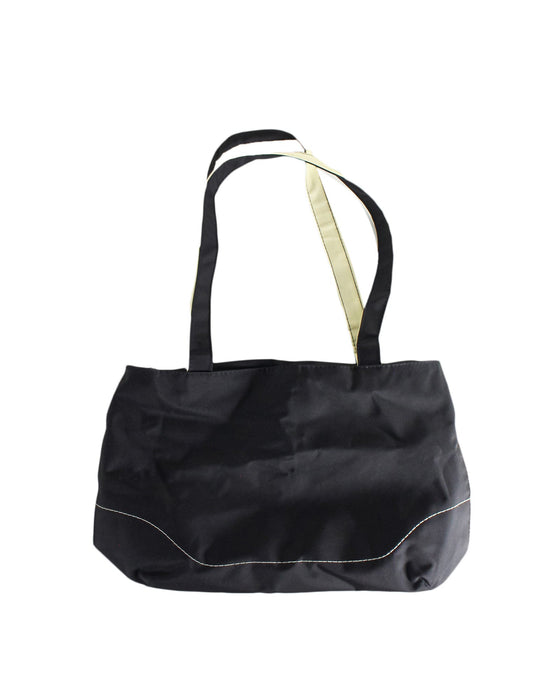A Black Bags from Medela in size O/S for maternity. (Front View)