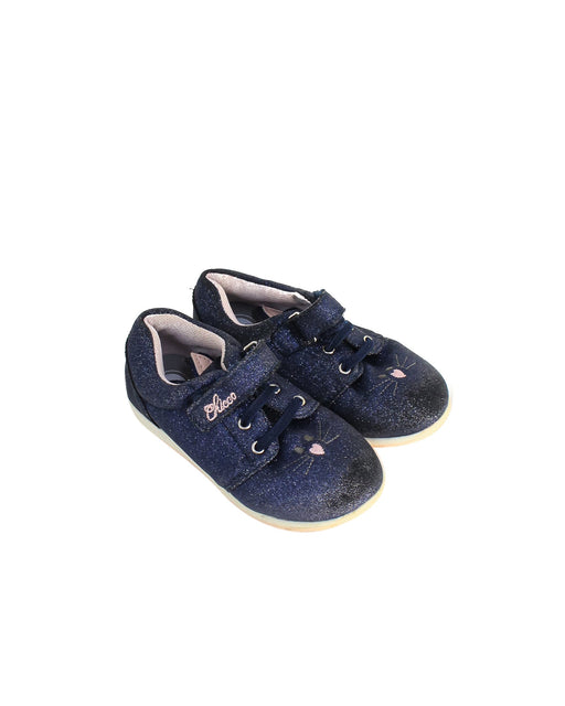 A Navy Sneakers from Chicco in size 4T for girl. (Front View)