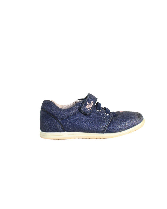 A Navy Sneakers from Chicco in size 4T for girl. (Back View)