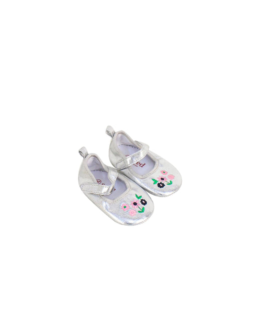 A Metallic Flats from Seed in size 3-6M for girl. (Front View)