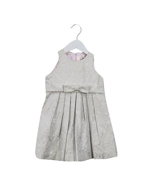 A Ivory Sleeveless Dresses from Helena in size 3T for girl. (Front View)