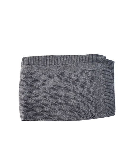 A Grey Blankets from Oscar et Valentine in size Newborn for neutral. (Front View)