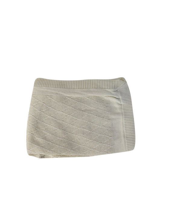 A Ivory Blankets from Oscar et Valentine in size Newborn for neutral. (Front View)