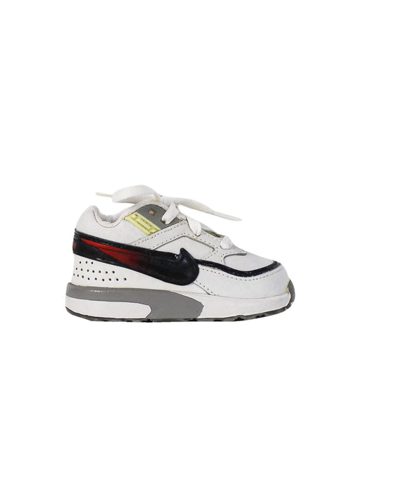 A White Sneakers from Nike in size 12-18M for boy. (Back View)