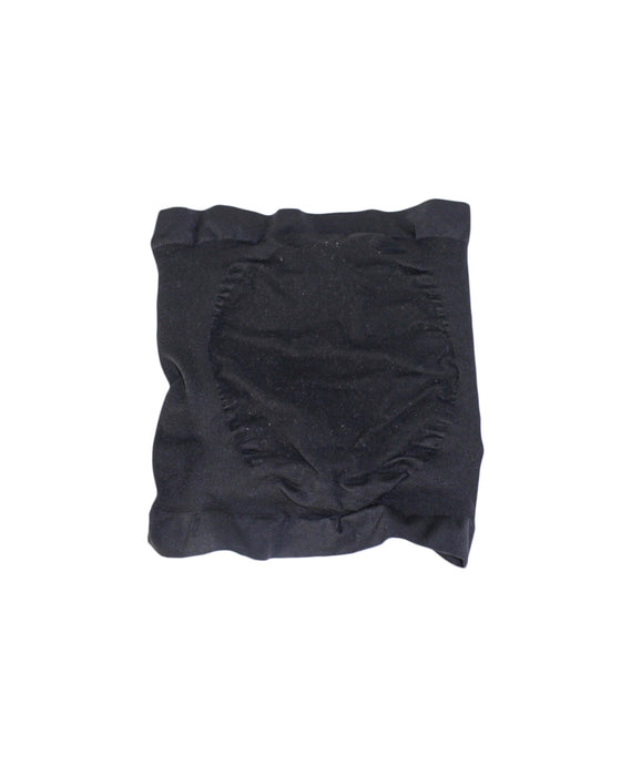 A Black Maternity Support from Mayarya in size S for maternity. (Front View)