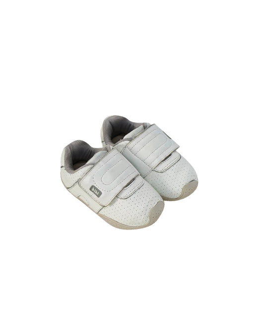 A Beige Sneakers from Bibi in size 18-24M for boy. (Front View)