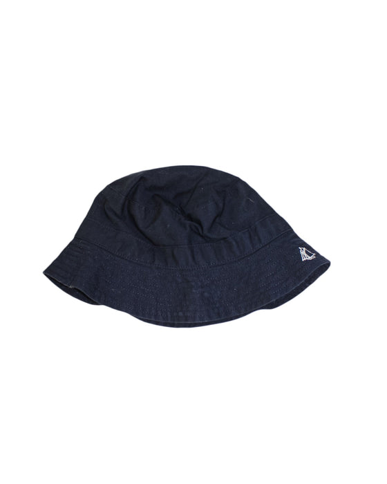 A Navy Sun Hats from Petit Bateau in size 3-6M for boy. (Front View)
