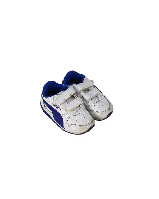 A White Sneakers from Puma in size 12-18M for neutral. (Front View)