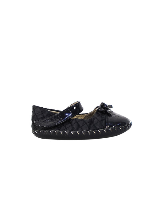 A Black Flats from pediped in size 18-24M for girl. (Back View)