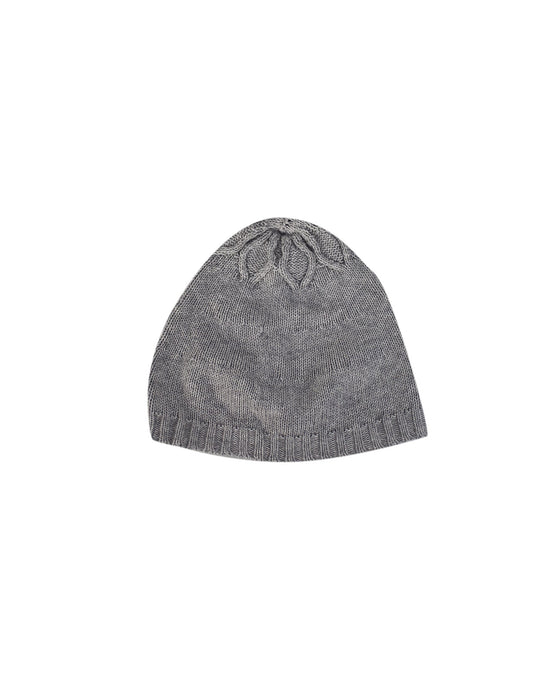 A Grey Beanies from Pili Carrera in size 3-6M for neutral. (Front View)