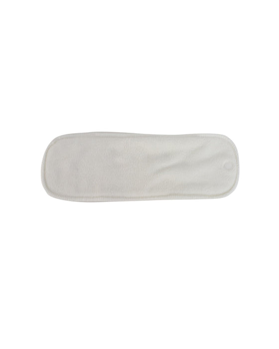 A Ivory Cloth Diapers from GroVia in size O/S for neutral. (Front View)