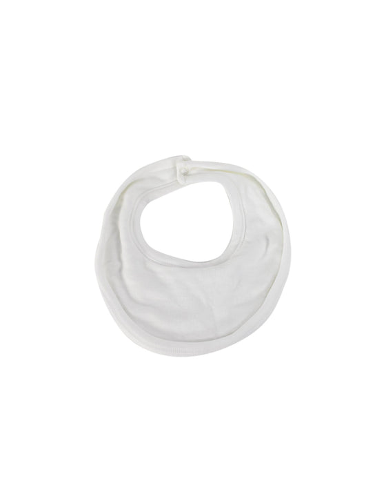 A Ivory Bibs from Petit Bateau in size Newborn for neutral. (Front View)