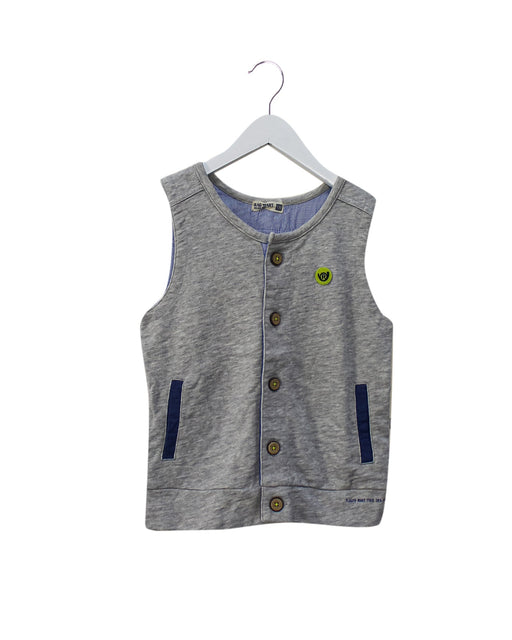 A Grey Outerwear Vests from Ragmart in size 6T for boy. (Front View)