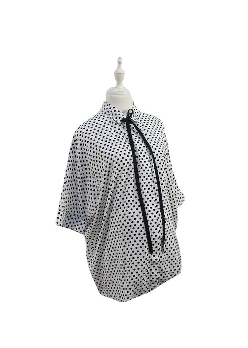 A Black Shirts from Gennie's in size L for maternity. (Front View)