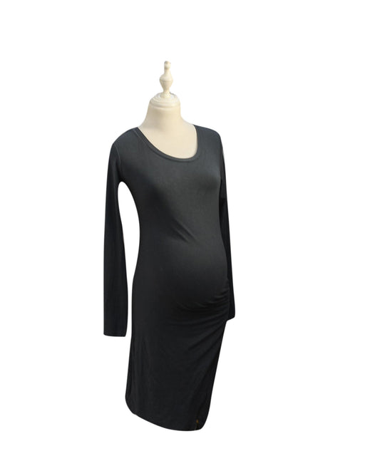 A Grey Long Sleeve Dresses from Isabella Oliver in size XS for maternity. (Front View)