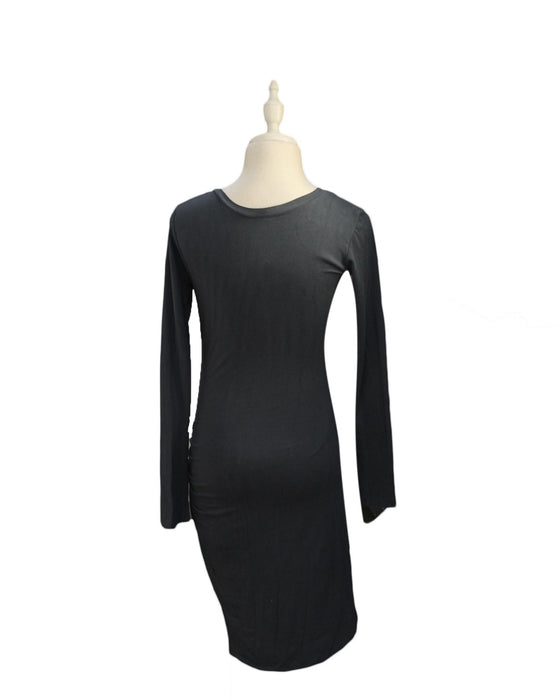 A Grey Long Sleeve Dresses from Isabella Oliver in size XS for maternity. (Back View)