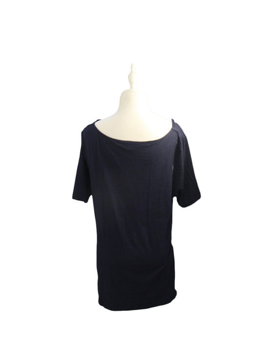 A Navy Short Sleeve Tops from Mayarya in size M for maternity. (Back View)