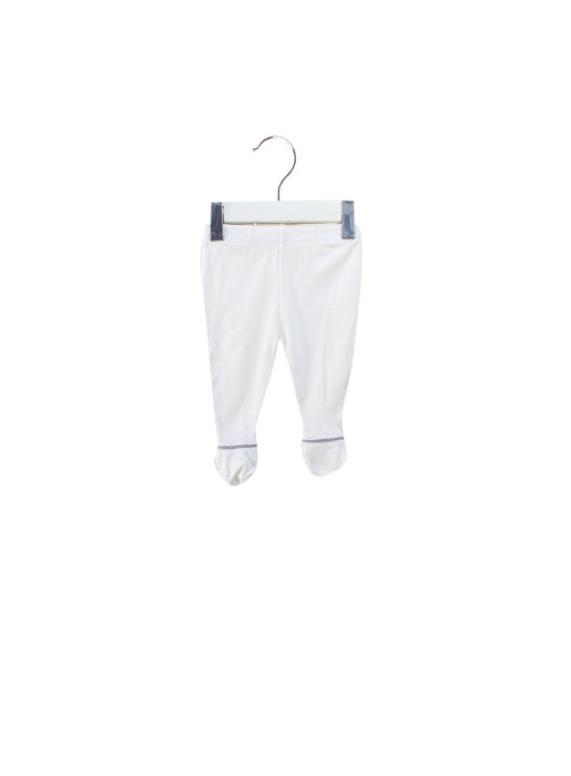 A White Leggings from dulces in size 0-3M for neutral. (Front View)