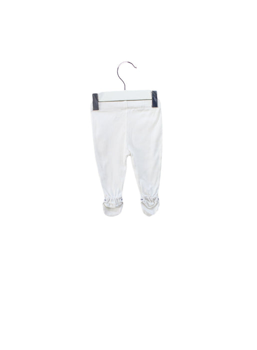 A White Leggings from dulces in size 0-3M for neutral. (Back View)