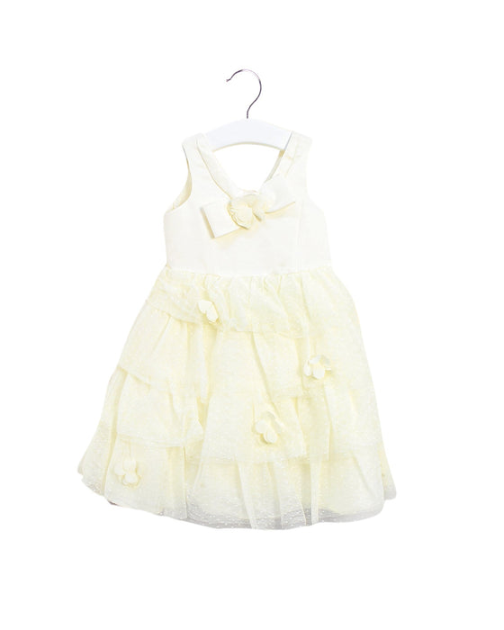 A Ivory Sleeveless Dresses from Nicholas & Bears in size 2T for girl. (Front View)