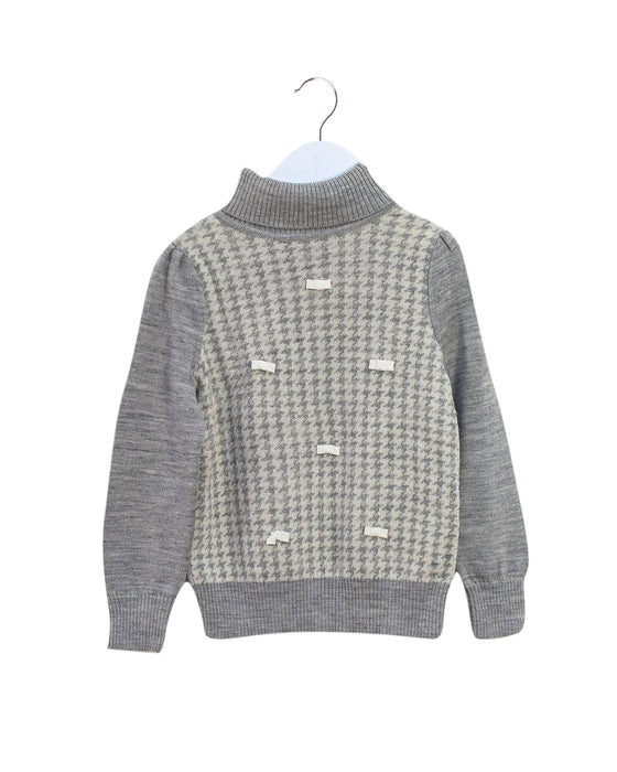 A Grey Knit Sweaters from Nicholas & Bears in size 2T for girl. (Front View)